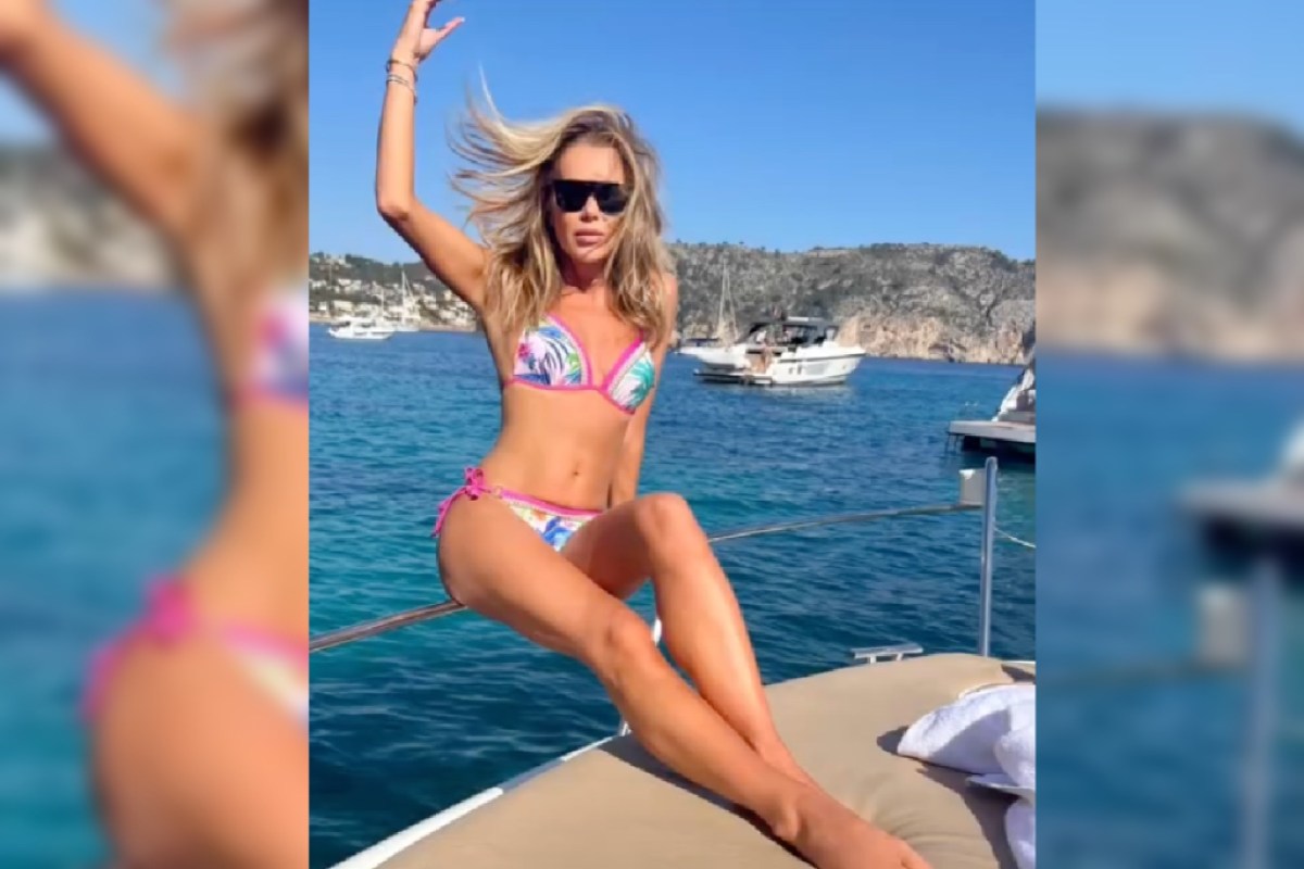 53 Year Old Amanda Holden Stuns In Tiny Bikini While On Vacation