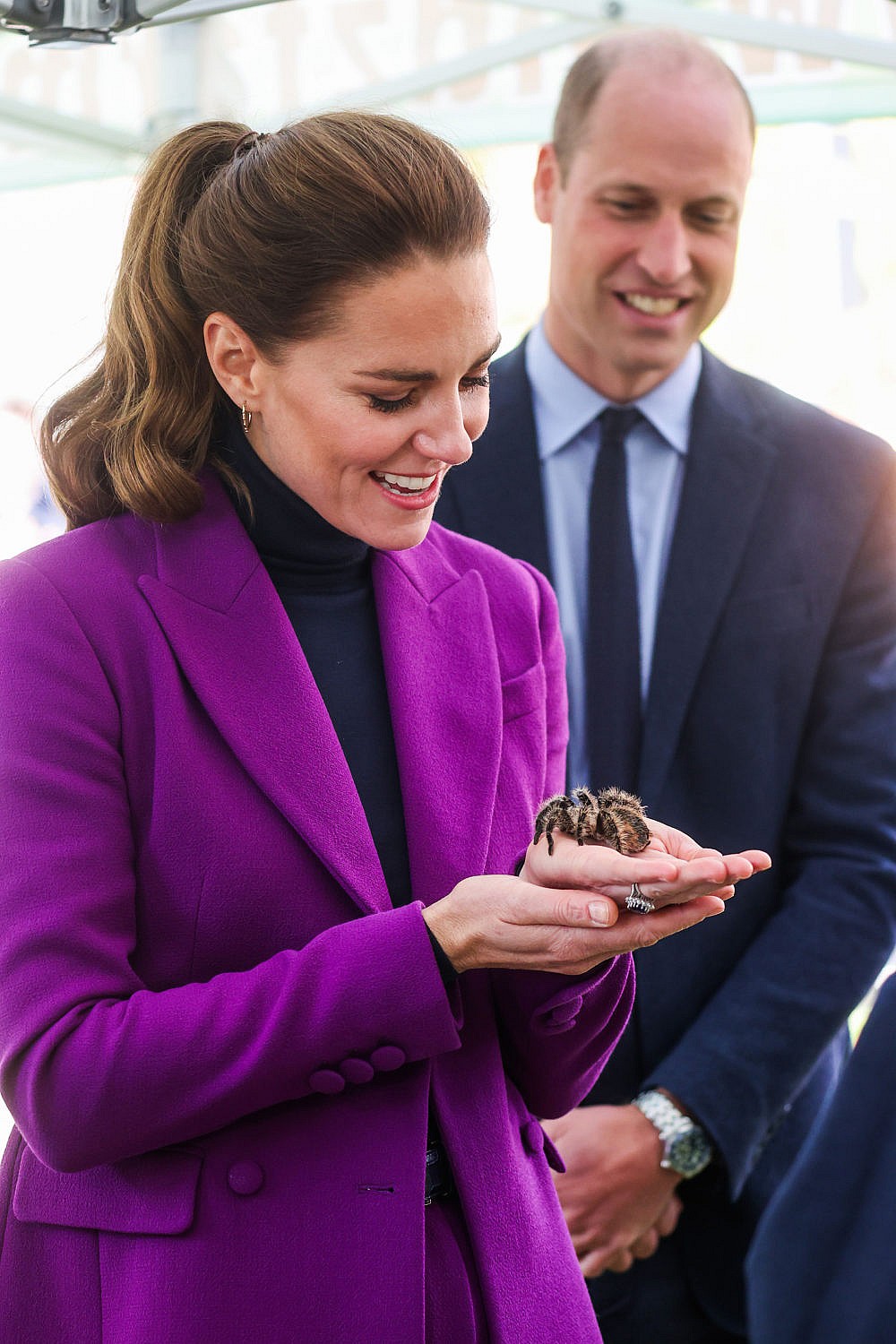 Kate handles a tarantula called Charlotte from Kidz Farm during a tour of the Ulster University Magee Campus on September 29, 2021 in Londonderry, Northern Ireland. (Photo: Pool/Samir Hussein/WireImage)
