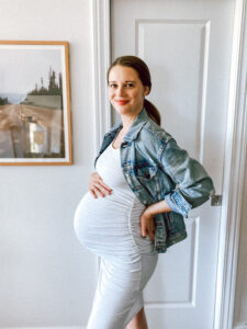 My Pregnancy and Postpartum Wardrobe Staples + Style Tips
