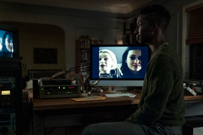 Archive 81. (L to R) Julia Chan as Anabelle Cho, Dina Shihabi as Melody Pendras, Mamoudou Athie as Dan Turner in episode 101 of Archive 81. Cr. Quantrell D. Colbert/Netflix © 2021