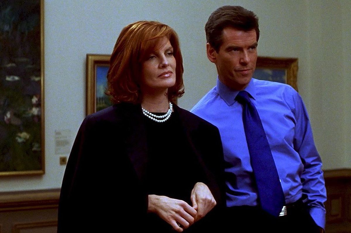 Rene Russo and Pierce Brosnan in The Thomas Crown Affair.