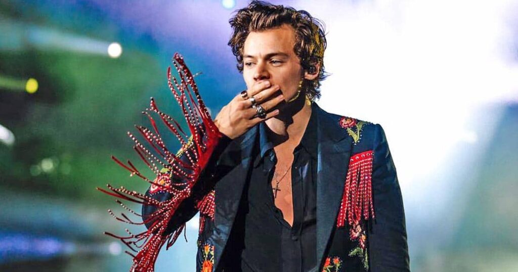 Stalker Breaks Into Harry Styles London Home - Assaults Help, Breaks A Vase