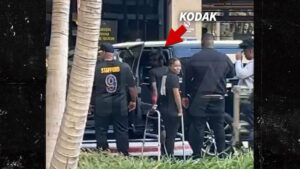 Kodak Black Leaves Hospital Using Walker After Being Shot