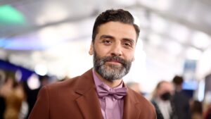 Oscar Isaac Speaks on Joining the MCU During ‘SNL’ Monologue