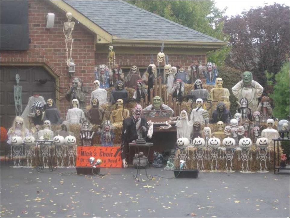 Undead Choir Halloween Decor