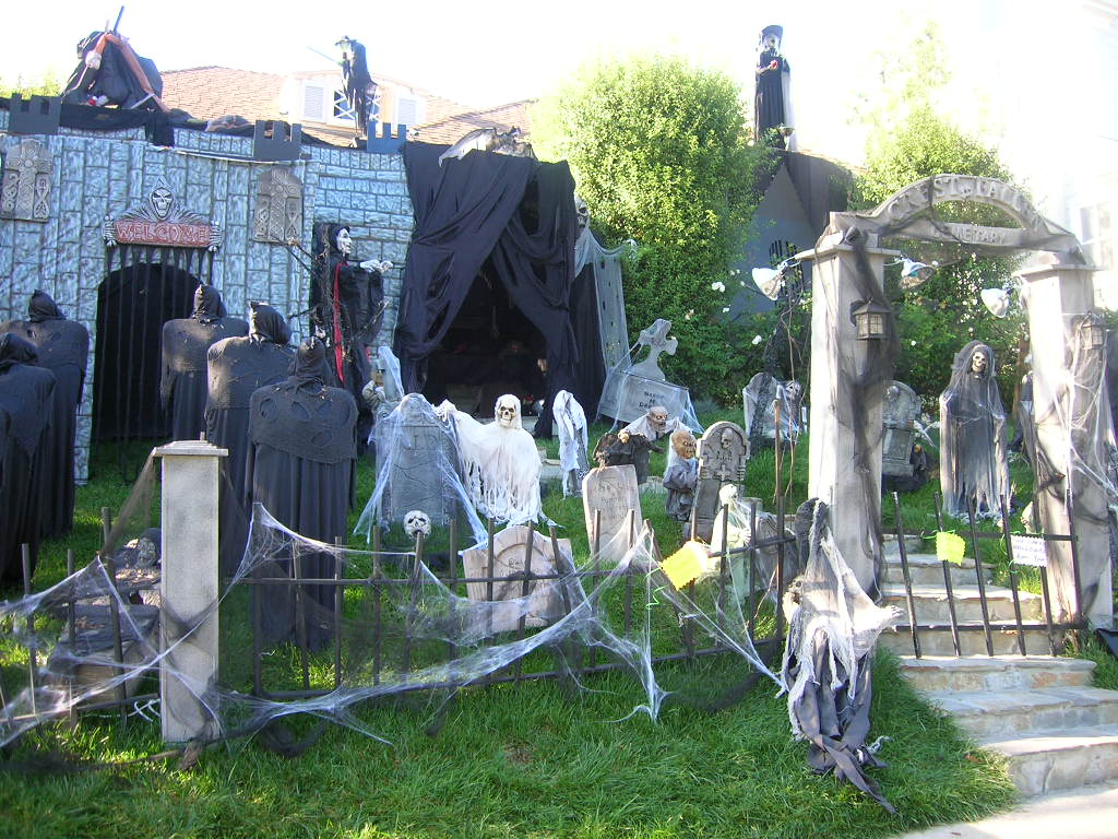 Cemetery Halloween Decor