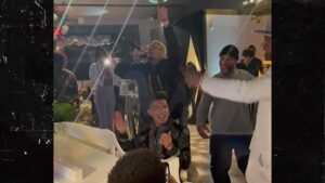 Chris Brown Does Impromptu Performance At Friend's Birthday Party