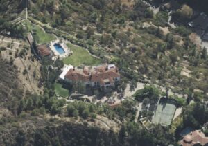 Drake Reportedly Just Paid $70 MILLION For Robbie Williams' 20-Acre Beverly Hills Estate