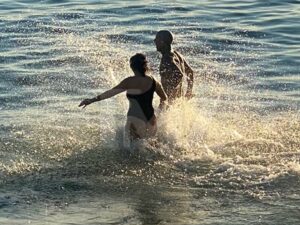 Kourtney Kardashian and Travis Barker Making Out at Public Beach