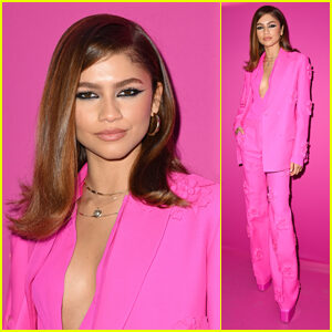 Zendaya Looks Perfect in Pink at Valentino's Show During Paris Fashion Week 2022