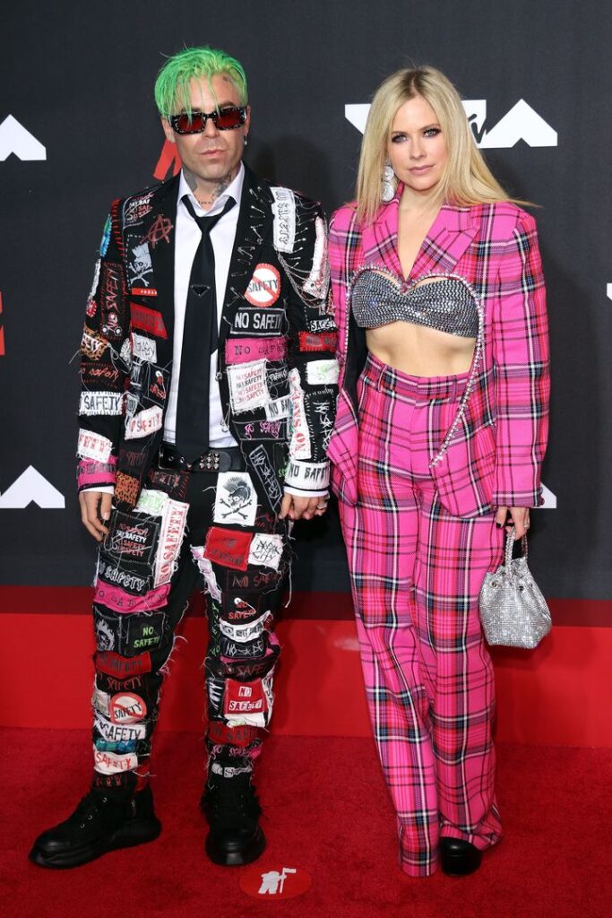 Mod Sun and Avril Lavigne attend the 2021 MTV Video Music Awards.