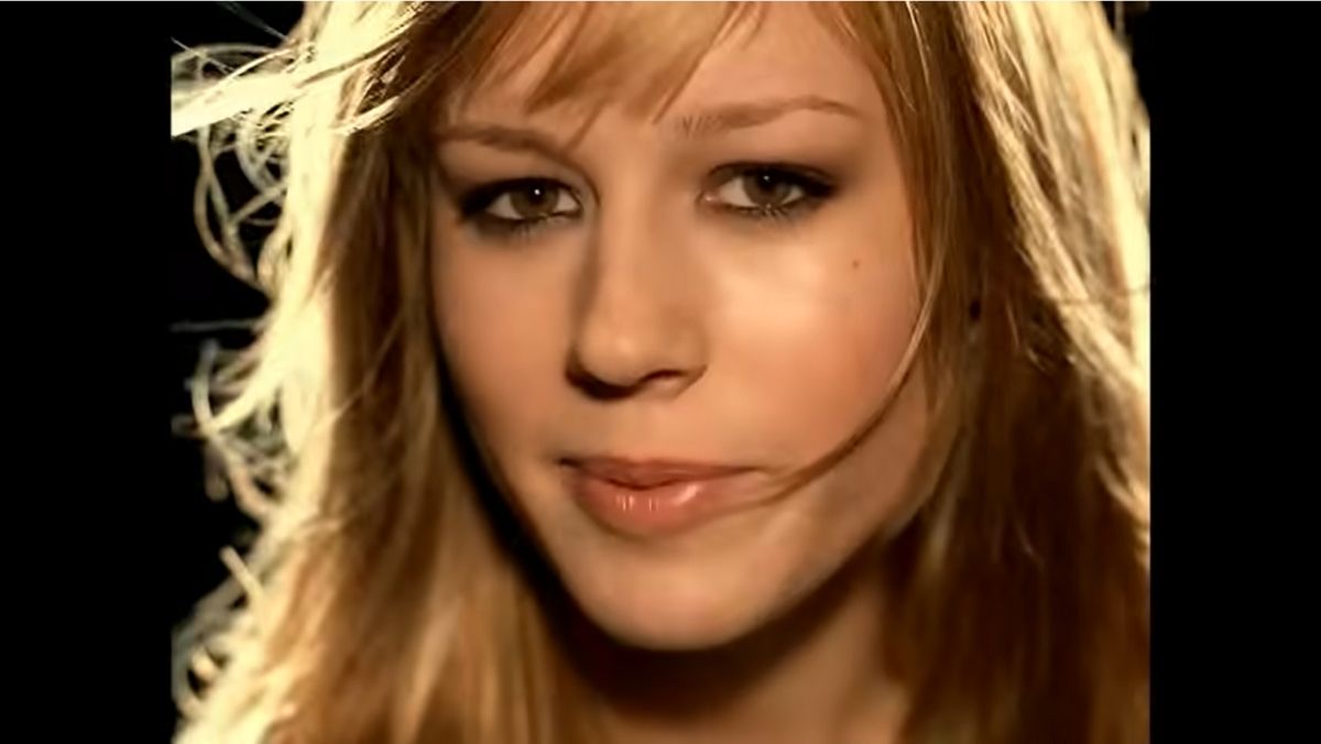 ICYMI Brie Larson Re-Shares 2009 Pop Music Video_1
