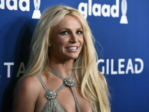 Britney Spears announces she's pregnant : NPR