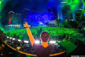 He's Back: Hardwell Confirmed to Close Out Ultra Music Festival 2022 After 4-Year Hiatus - EDM.com