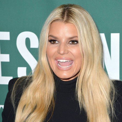 Jessica Simpson has 'no working credit card' after pouring money into her business - Music News