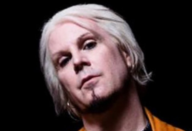 JOHN 5 On Upcoming Documentary 'Dreams Of Distortion': It's 'About Inspiration And Going After Your Dreams And Being Obsessive'