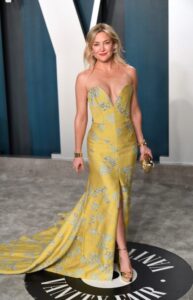 Kate Hudson in Bathing Suit Salutes "My Brood" — Celebwell