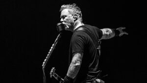 James Hetfield Admits Insecurities, Gets Group Hug from Metallica Bandmates