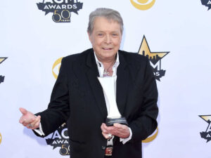 Mickey Gilley, who helped inspire 'Urban Cowboy,' dies at 86 : NPR