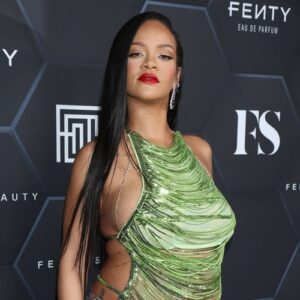 Rihanna amazed by marble sculpture tribute at 2022 Met Gala - Music News
