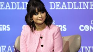 Selena Gomez Says She’s Single and Looking for Love at ‘SNL’