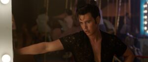 How 'Elvis' re-creates Elvis Presley's haunting 1977 performance of 'Unchained Melody'