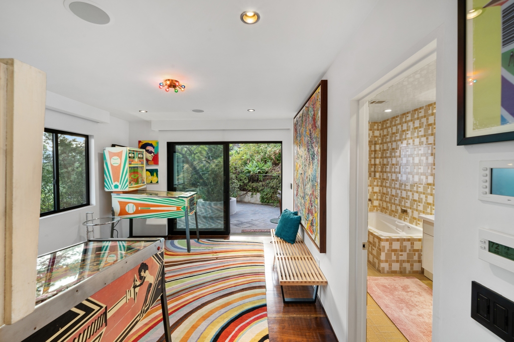mike mills los angeles home hits market
