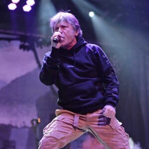 Bruce Dickinson wants Iron Maiden to replace him if he can't sing anymore - Music News