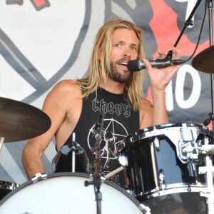 Foo Fighters staging two Taylor Hawkins tribute concerts - Music News