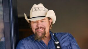 Toby Keith Undergoing Treatment for Stomach Cancer