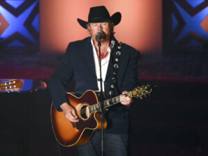 Toby Keith says that he has stomach cancer : NPR