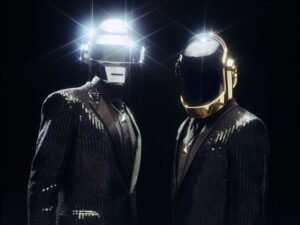 Watch: Daft Punk Unveil Rare Behind-the-Scenes Footage From 1998's "Revolution 909" Music Video - EDM.com