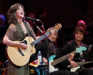 Christian singer Amy Grant hospitalized after bike accident