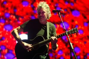 Pink Floyd’s Roger Waters Says He’s More Important Than Drake & The Weeknd