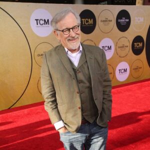 ??Steven Spielberg directs music video for Marcus Mumford's new single - Music News