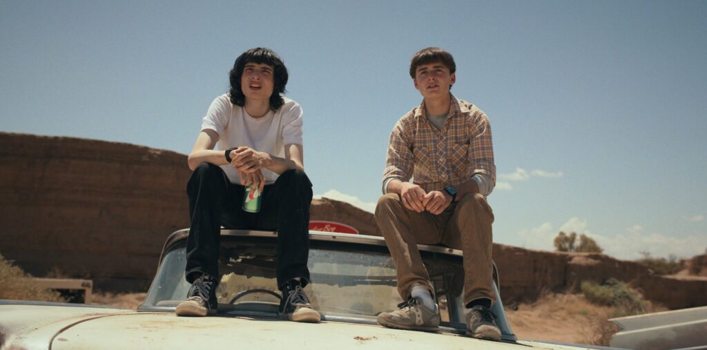 STRANGER THINGS. (L to R) Finn Wolfhard as Mike Wheeler and Noah Schnapp as Will Byers in STRANGER THINGS. Cr. Courtesy of Netflix © 2022