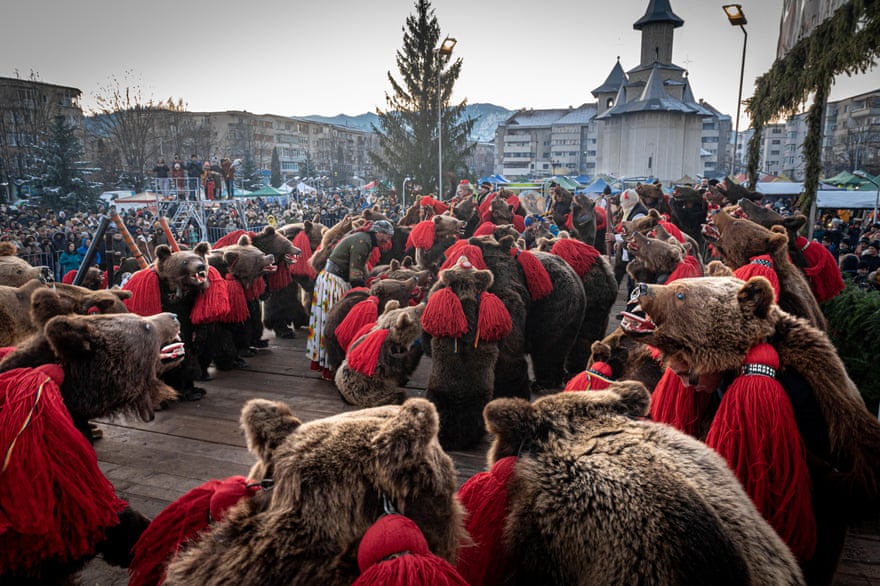 Several towns in Transylvania, Romania worship bears with the traditional dance