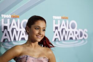 Ariana Grande fans accuse Nickelodeon of sexualizing her