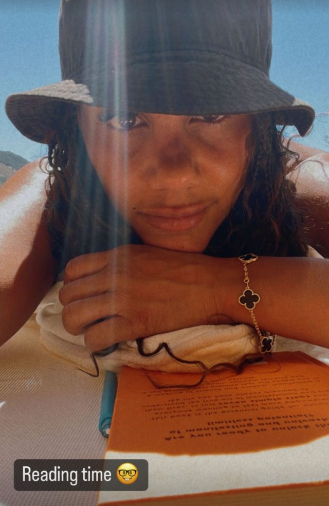 Alex Scott in Bathing Suit Has "Reading Time" — Celebwell