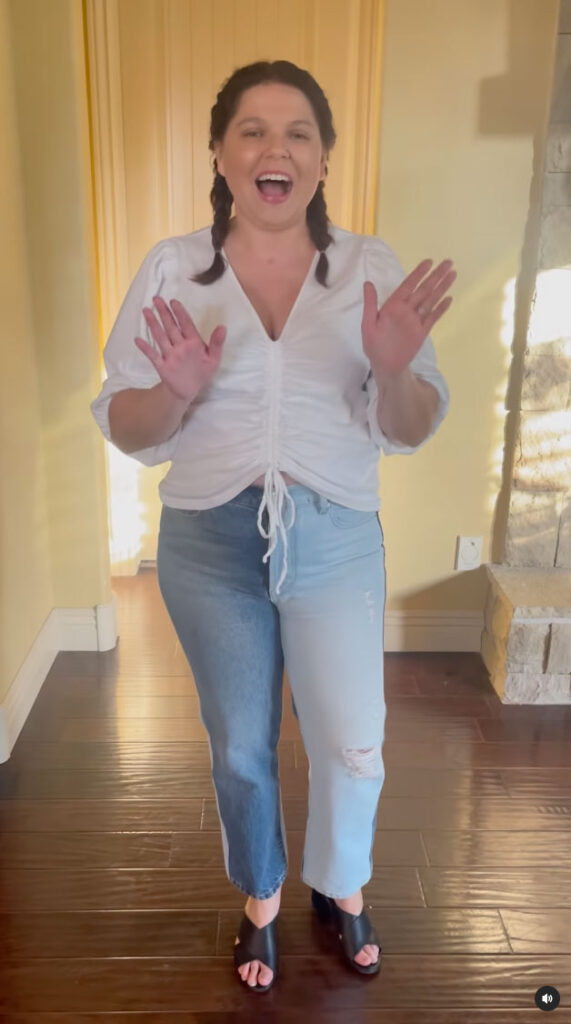 Amy Duggar excitedly posted about fitting into a pair of pre-pregnancy jeans