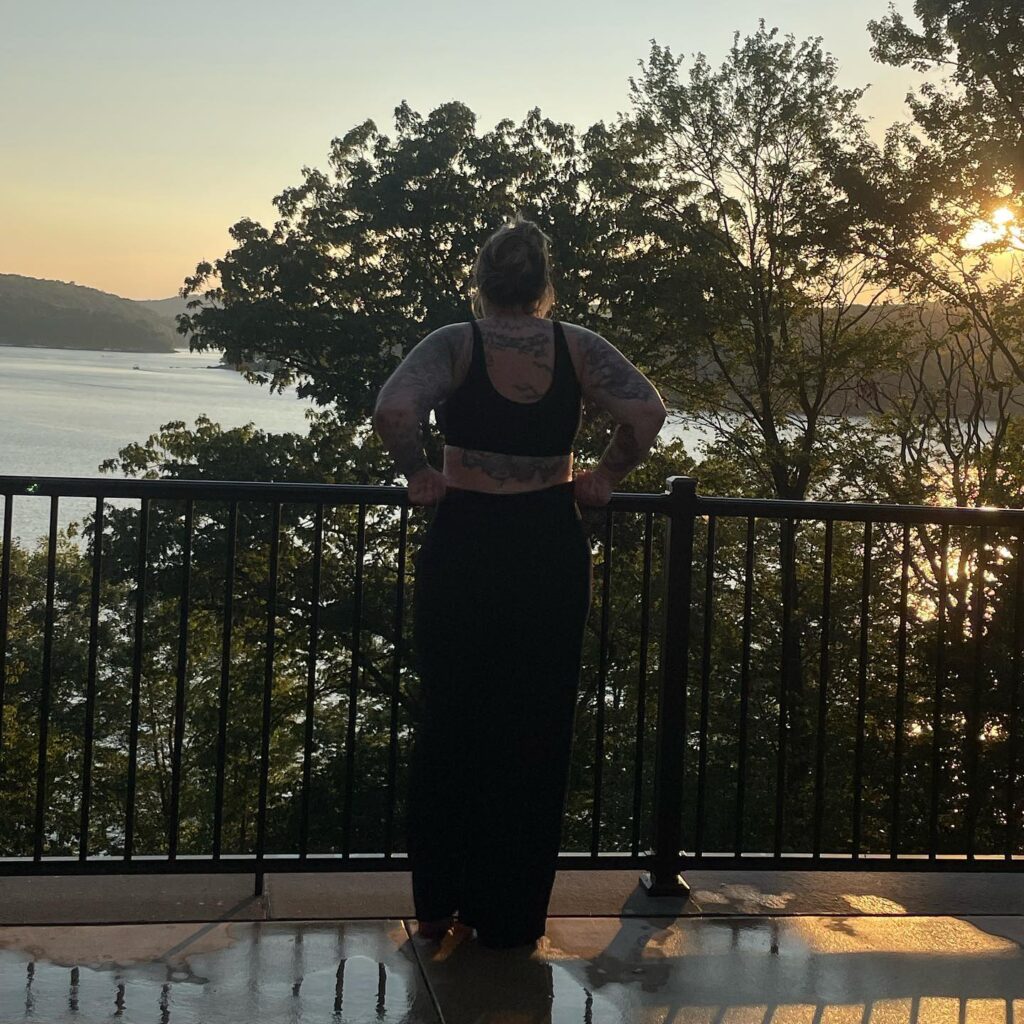 Kailyn Lowry has hidden her stomach in new photos from her lake getaway amid rumors that she's pregnant