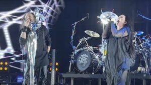 Evanescence's Amy Lee Joins Korn Onstage at Tour Kickoff: Video + Setlists