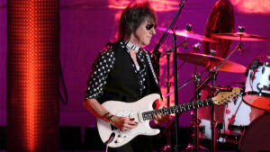 Jeff Beck Announces Fall 2022 North American Tour