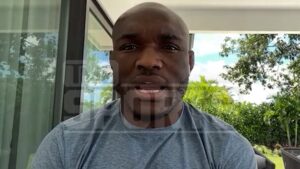Kamaru Usman Says He Never Considered Coasting In 5th Rd., 'Not Who I Am’