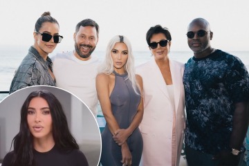 Kim fans beg her to 'stop posing so hard' & claim she looks photoshopped in pic