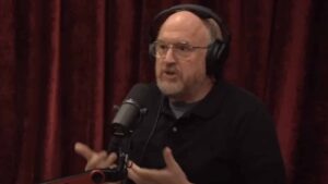 Louis CK explains why he doesn’t let Twitter influence his career on Joe Rogan podcast