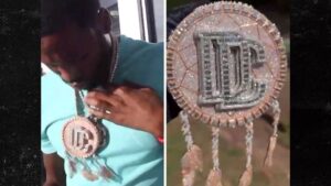 Meek Mill Splurges $200K on Dreamchasers Chain After Roc Nation Departure