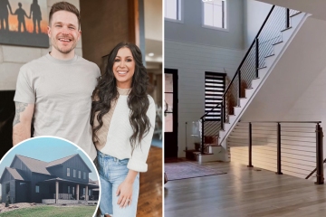Teen Mom fans rip Chelsea's mansion & claim it looks like an 'office' in video