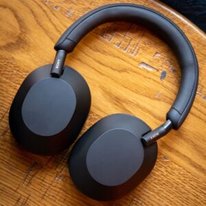 The Sony WH-1000XM5 headphones just got their first discount at Woot