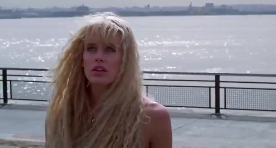 YARN | Welcome to the Statue of Liberty. | Splash (1984) | Video gifs by  quotes | 3242b309 | 紗